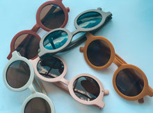 Load image into Gallery viewer, It&#39;s Like That Sunnies
